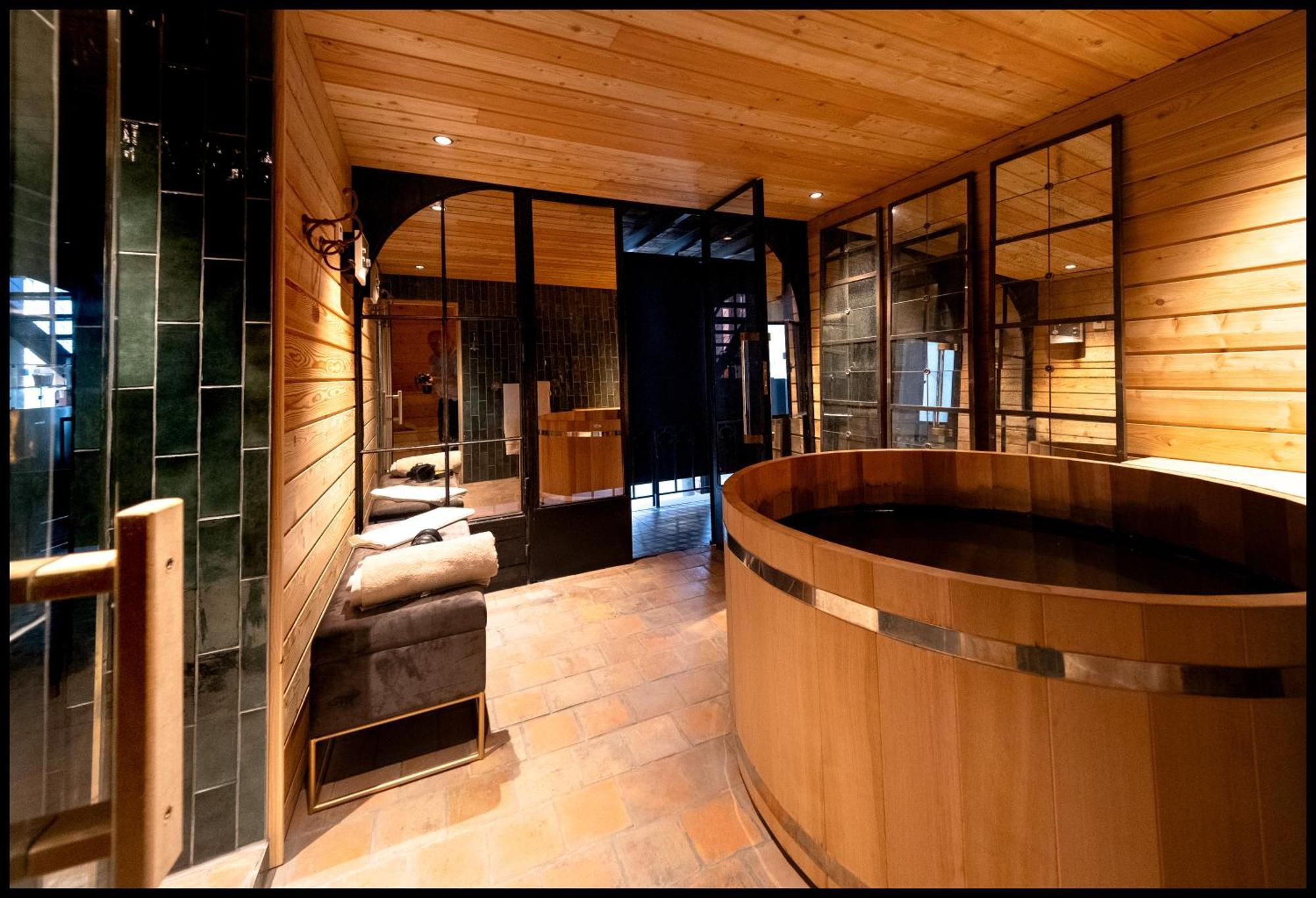 La Chapelle Du Carmel - Centre Ville - 340 M2 - Spa - Cinema - Parking - Reims Kültér fotó